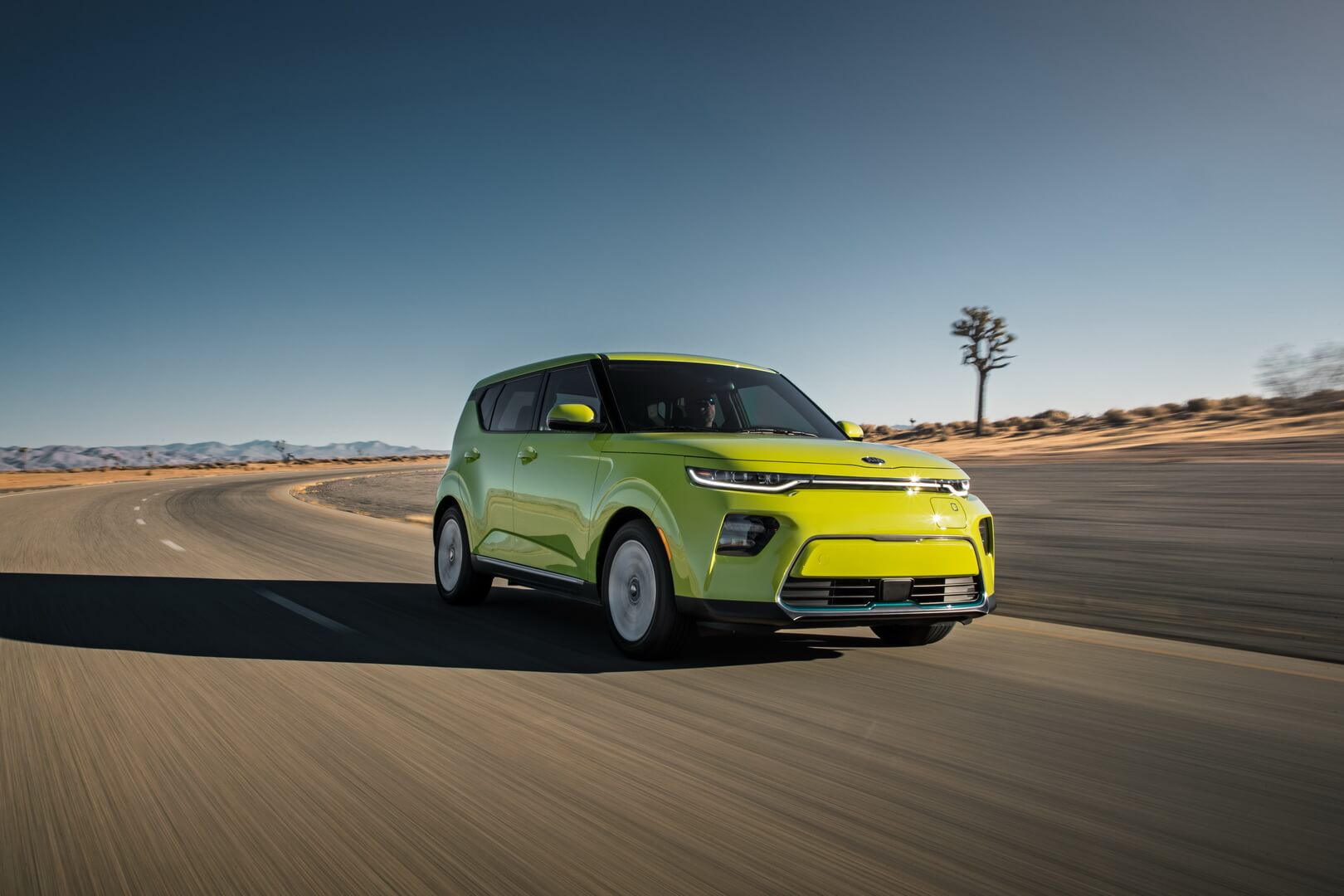 Экстерьер электромобиля Kia Soul EV 2020 - фото 3 Экстерьер электромобиля Kia Soul EV 2020 - фото 3